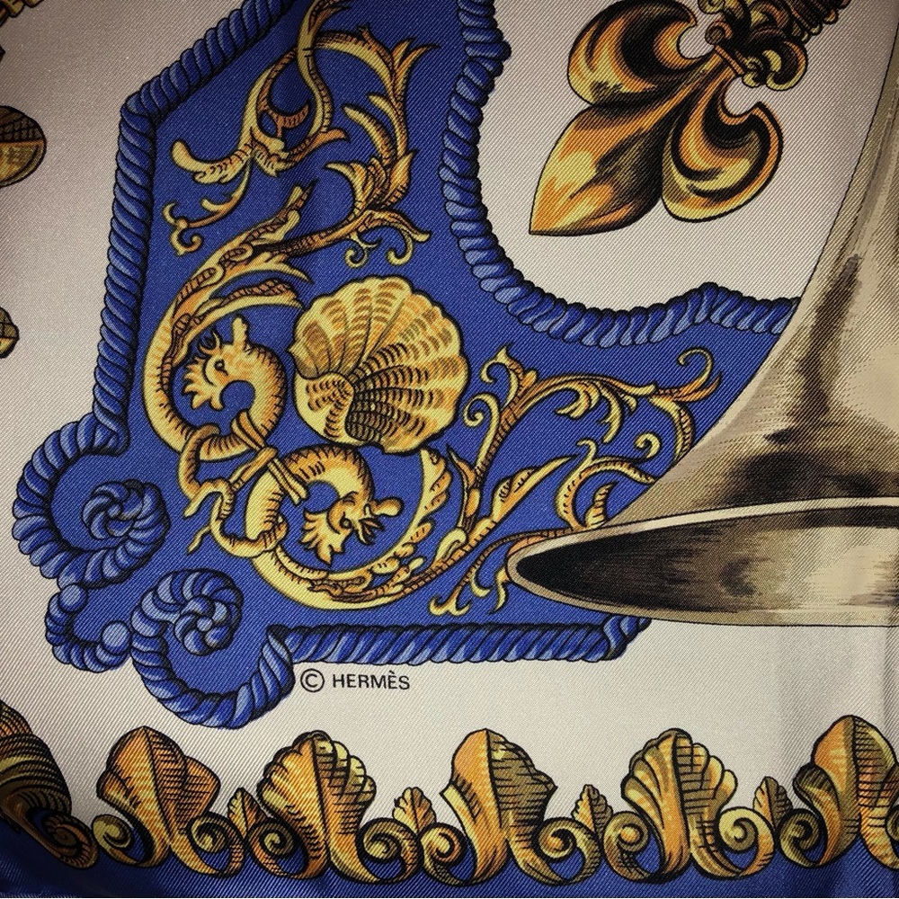 Hermès Vintage Authentic“LVDOVICVS MAGNVS” Blue Multi💯%Silk Scarf - Picture 14 of 15